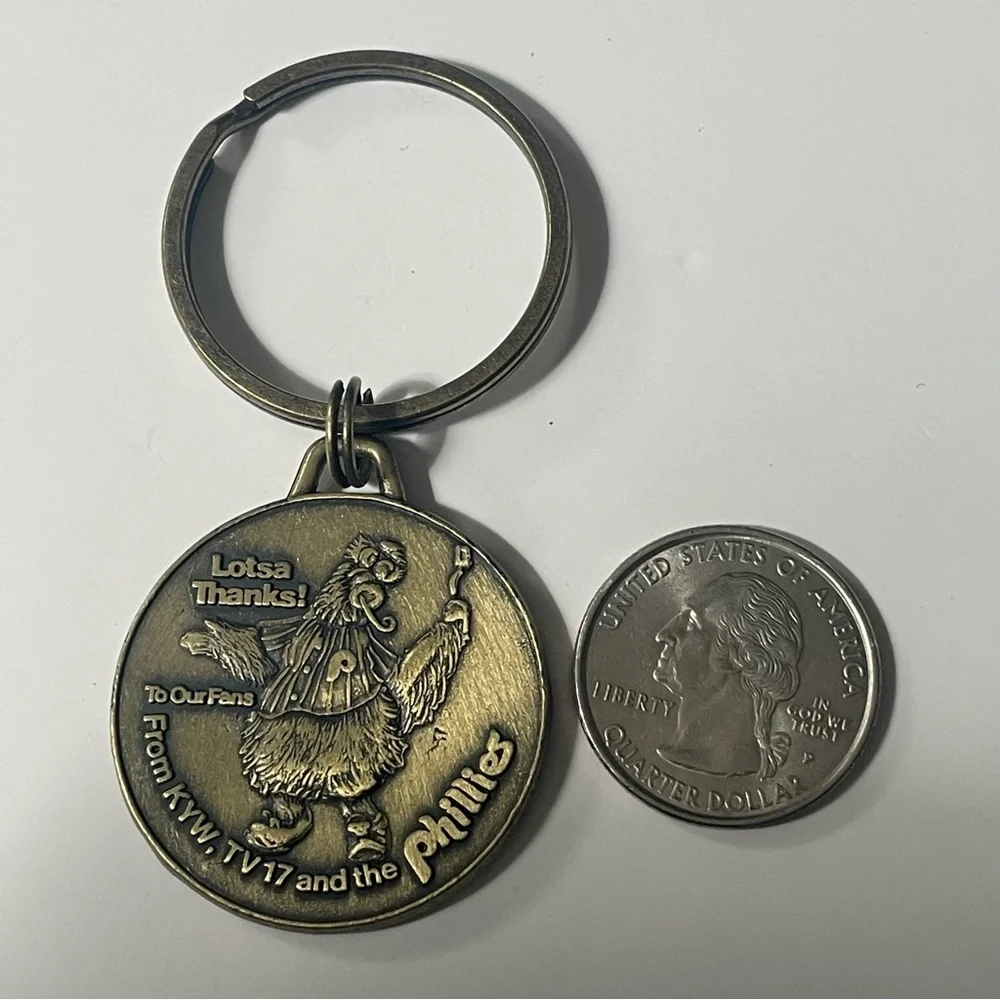 Vintage Philadelphia Phillies KYW TV 17 Lotsa Thanks! Metal Keychain